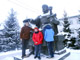 У памятника основателю Костромы князю Ю.Долгорукому (это рядом с площадью И.Сусанина)